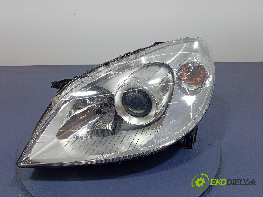 Mercedes B-Klasa 2005 Reflektor: Vľavo: A1698201761