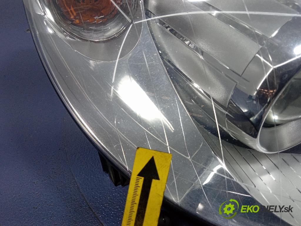 Mercedes B-Klasa 2005 Reflektor: v pravo: A1698201861