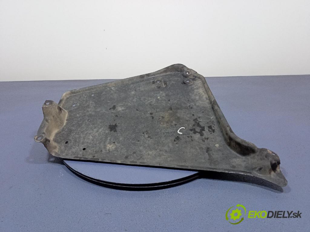 Audi A6 2020 kryt Plast: podvozek: 4K0825311