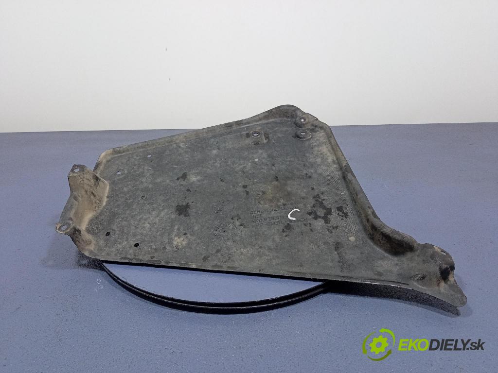 Audi A6 2020 kryt Plast: podvozek: 4K0825311