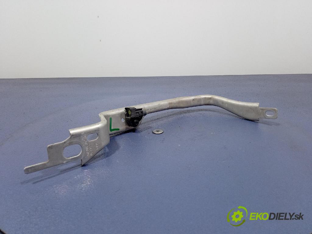 Audi A6 2020 výstuha Predné: / pas predný 4K0807347B