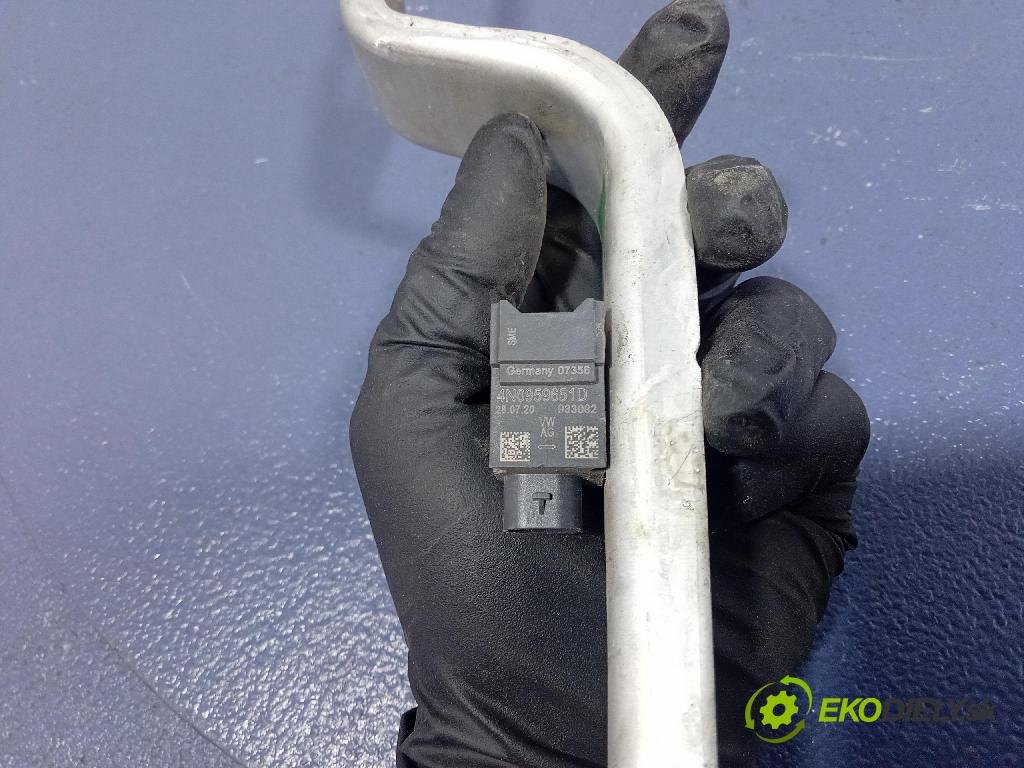 Audi A6 2020 výstuha Predné: / pas predný 4K0807347B