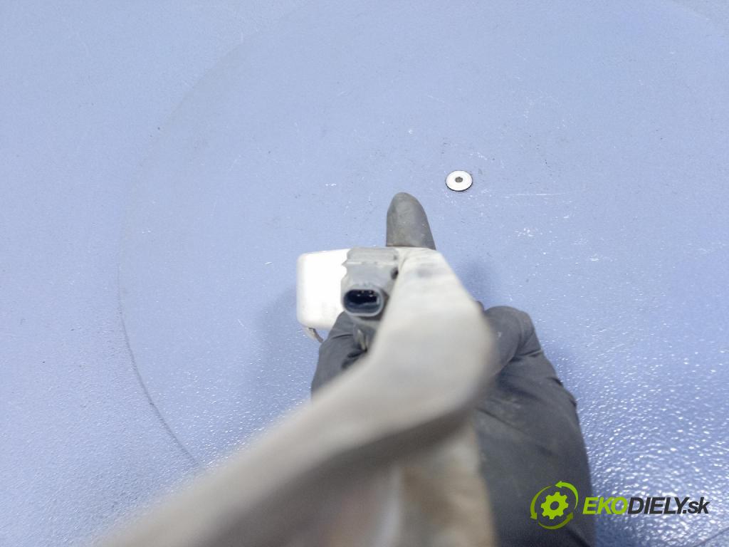 Audi A6 2020 výstuha Predné: / pas predný 4K0807347B