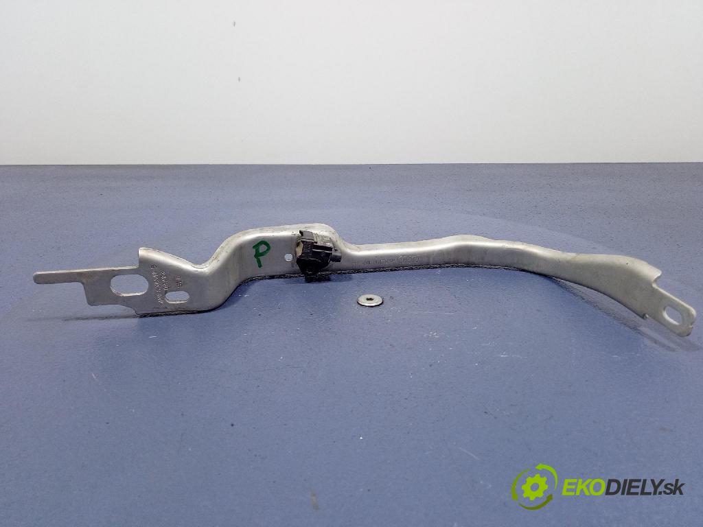 Audi A6 2020 výstuha Predné: / pas predný 4K0807348B