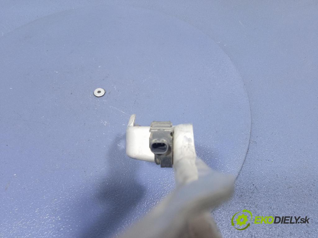 Audi A6 2020 výstuha Predné: / pas predný 4K0807348B