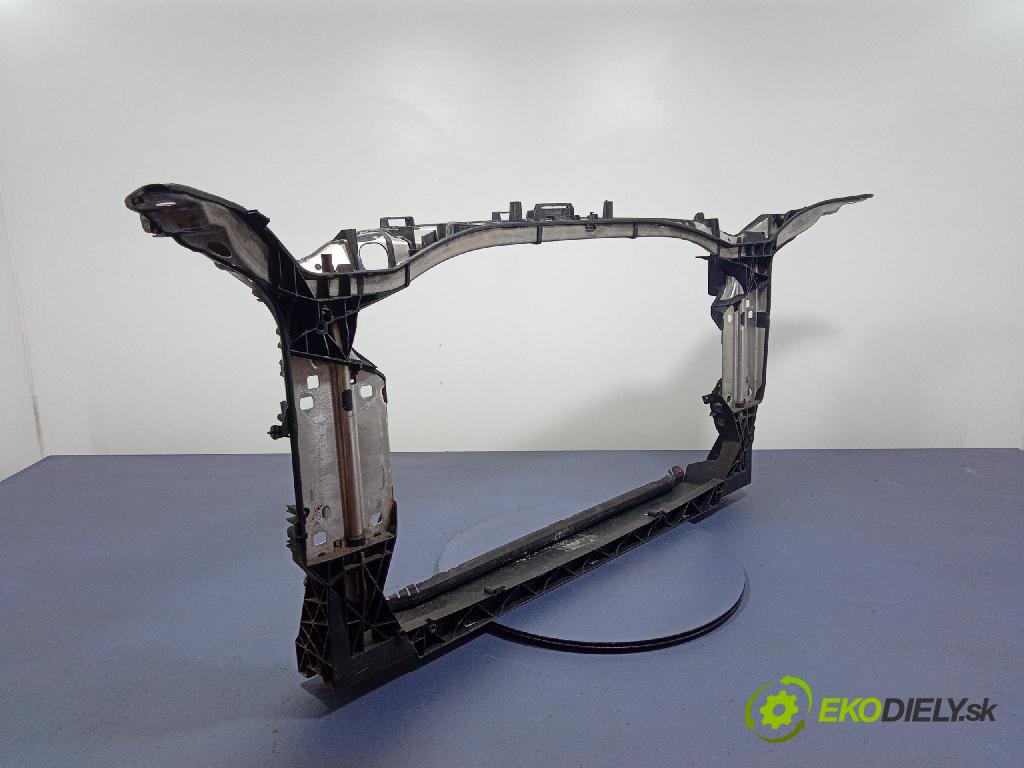 Audi A6 2020 výstuha Predné: / pas predný 4K0121286