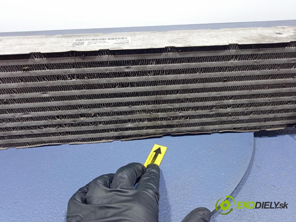 Audi A6 2020 chladič Vzduch: 8W0145805AD