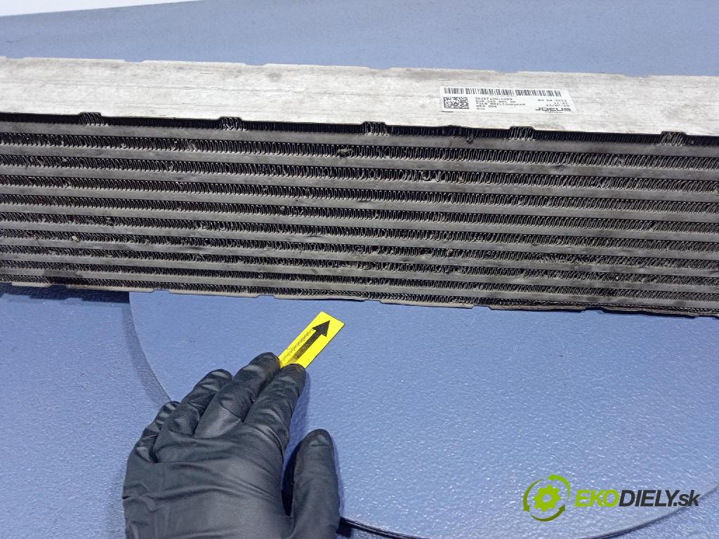 Audi A6 2020 chladič Vzduch: 8W0145805AD