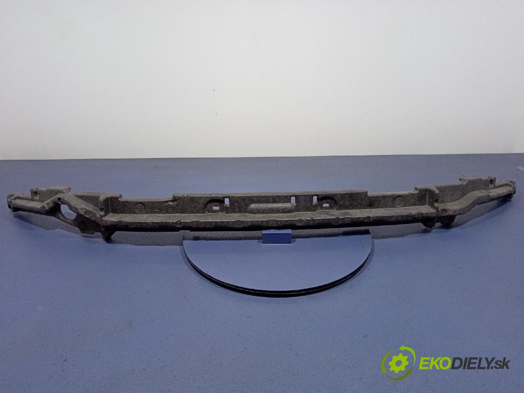 Audi A6 2020 výstuha narazník Predné 4K0807550