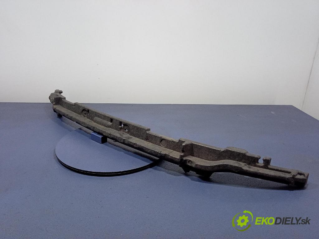 Audi A6 2020 výstuha narazník Predné 4K0807550