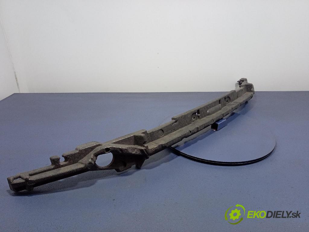 Audi A6 2020 výstuha narazník Predné 4K0807550