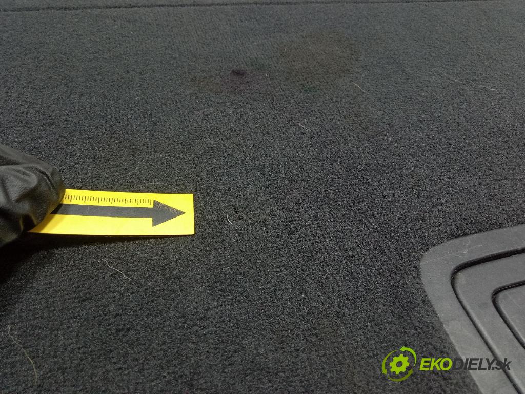 Audi A6 2016 koberec do auta 4G9861529A