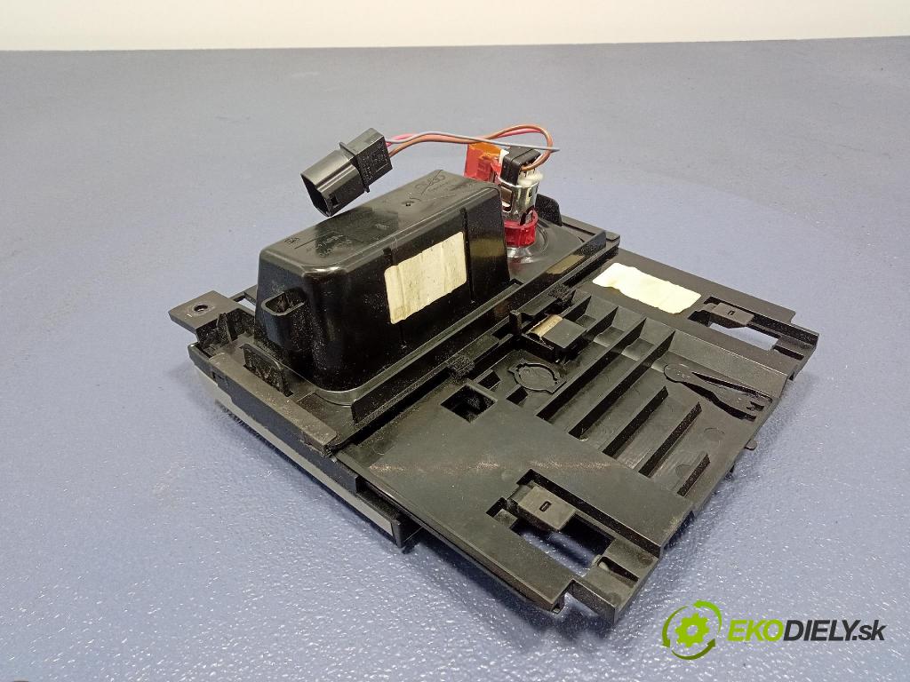 Audi A6 2016 Popolník: 4G0863273