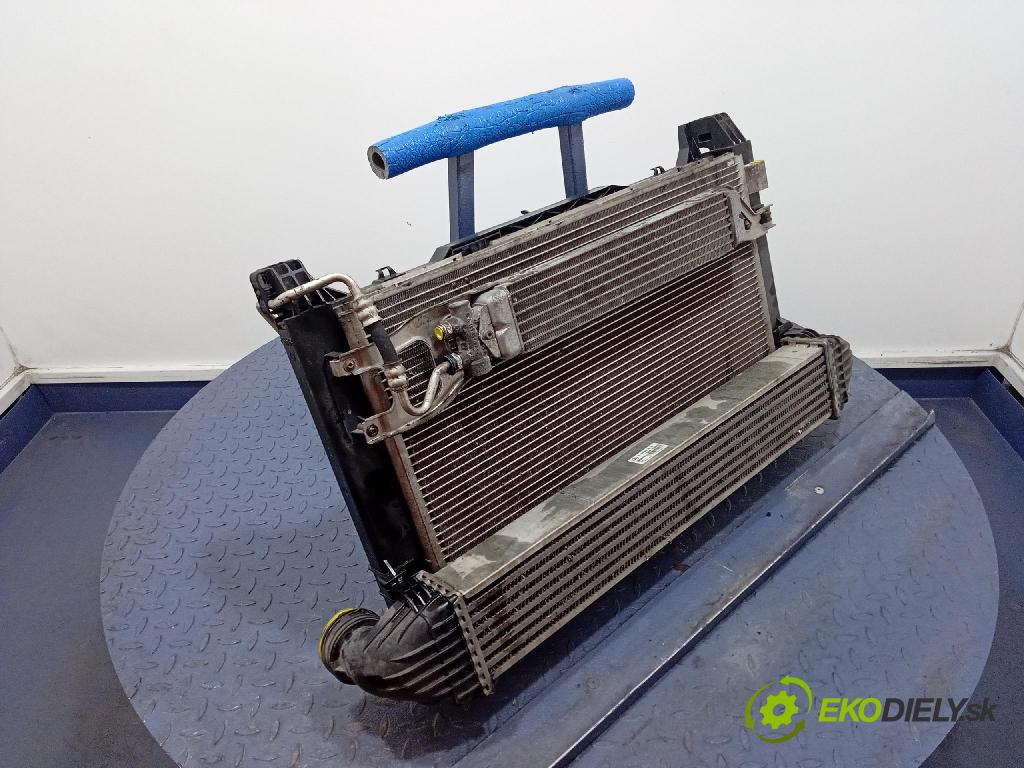 Mercedes B-Klasa 2005 Chladič Voda A1695002093