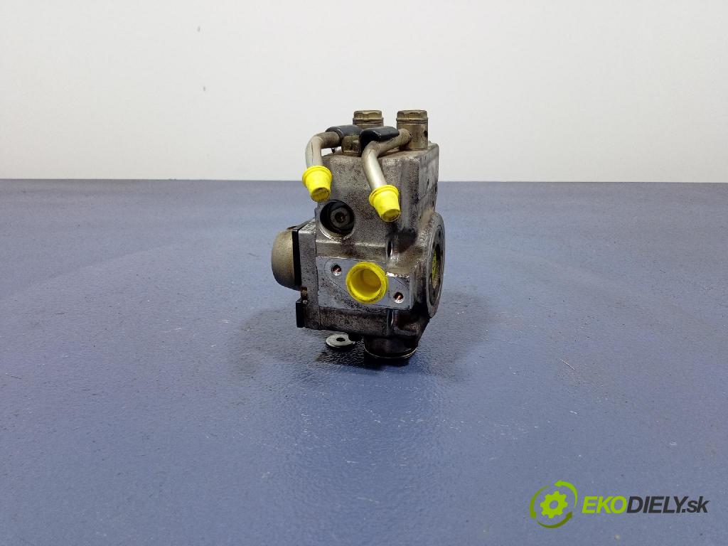 Mitsubishi Carisma 2002 čerpadlo Injekcia: MD369885