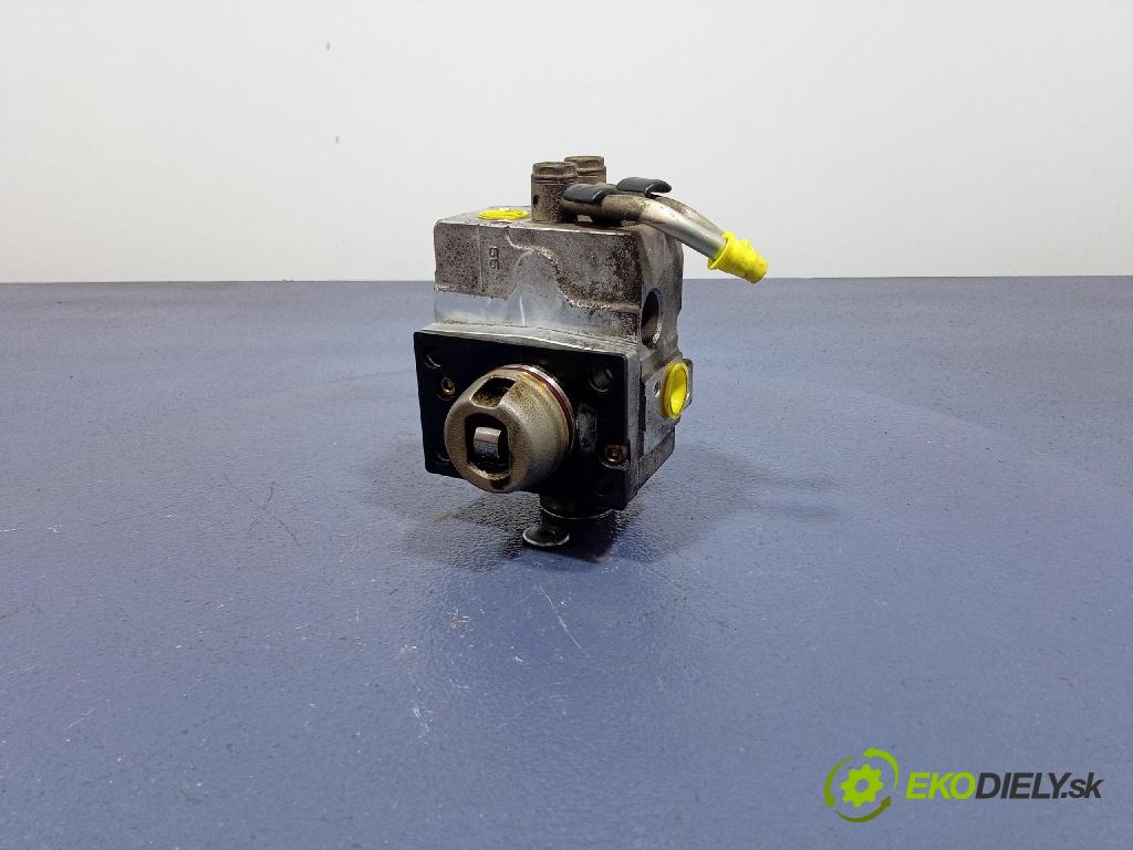 Mitsubishi Carisma 2002 čerpadlo Injekcia: MD369885