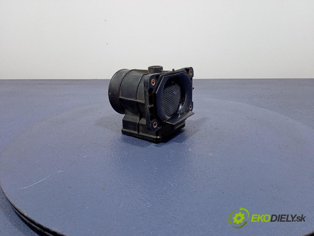 Mitsubishi Carisma 2002 průtokoměr: E5T08271