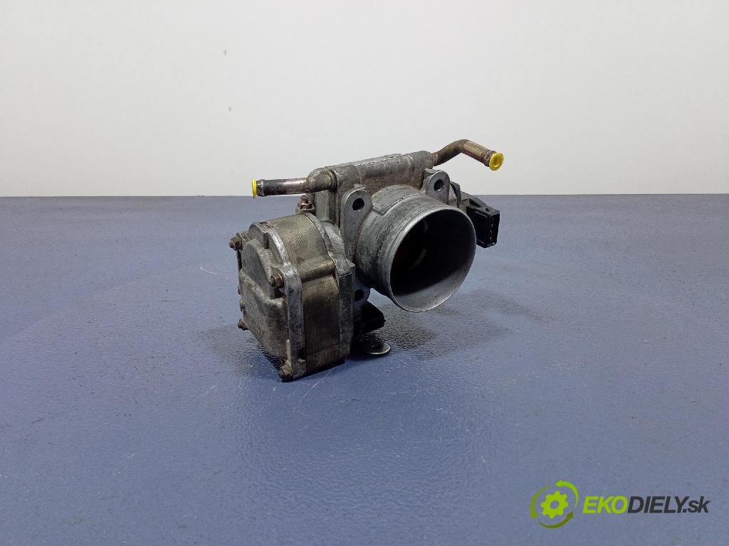 Mitsubishi Carisma 2002 klapka EAC60-003