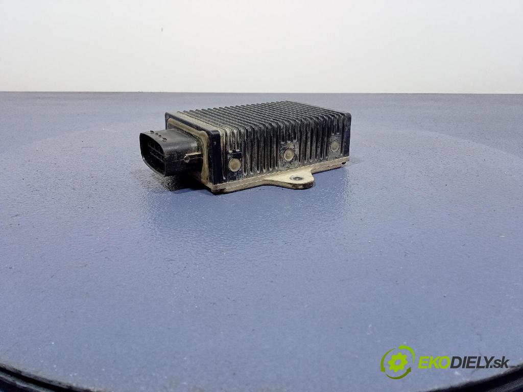 Mitsubishi Carisma 2002 řídící jednotka Motor: MD340897