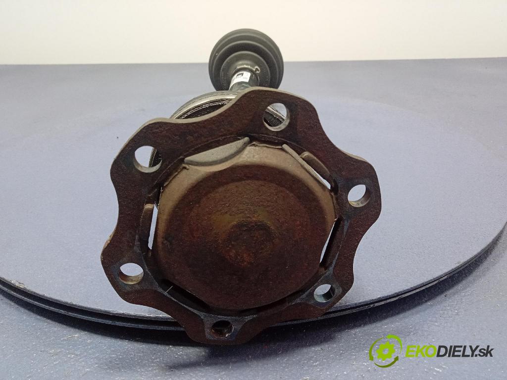 Audi A6 2016 poloos Prava: Predné 4G0407271F