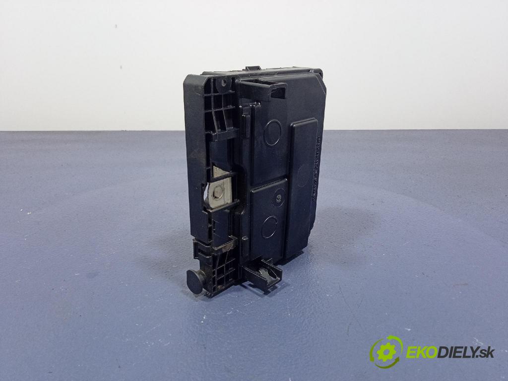 Citroen C4 2005 skříňka Pojistky 9657718780