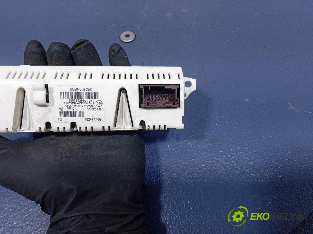 Citroen C4 2005 displej Radio / GPS 9657882880