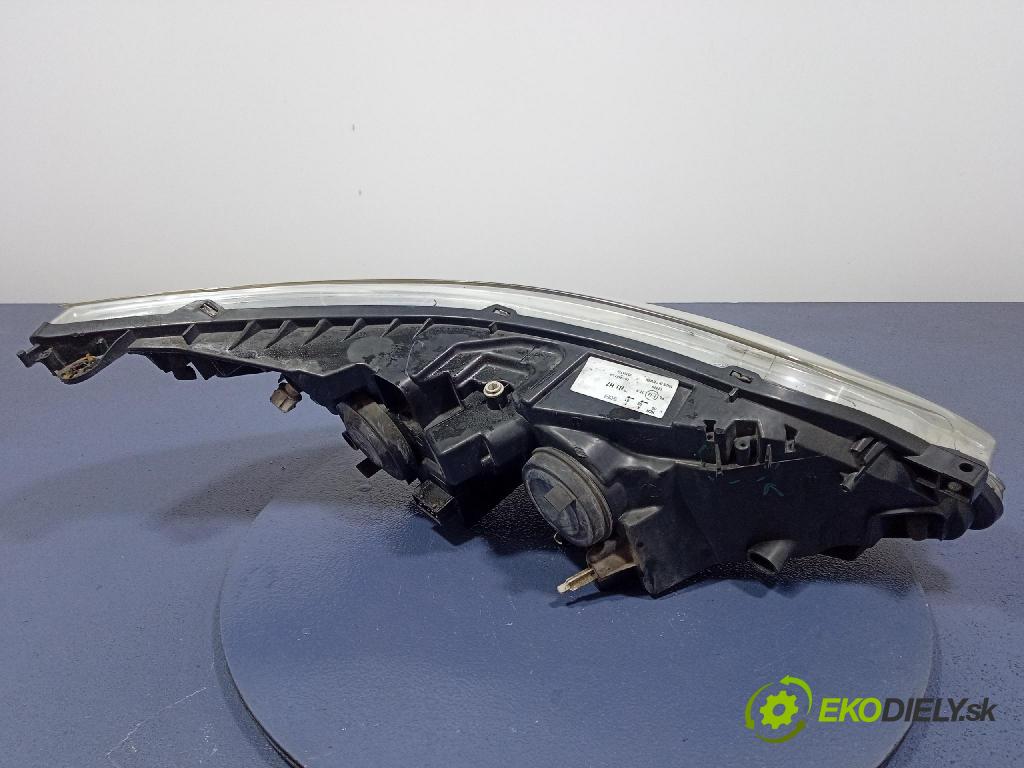 Citroen C4 2005 Reflektor: Vľavo: 20-A664