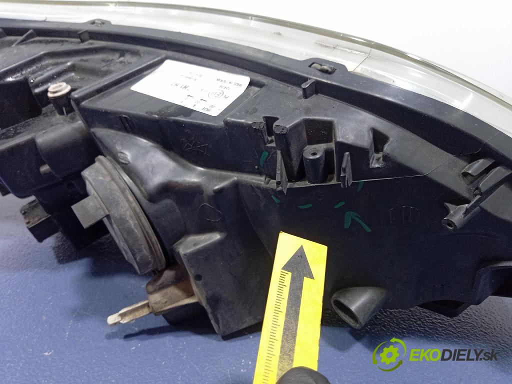 Citroen C4 2005 Reflektor: Vľavo: 20-A664