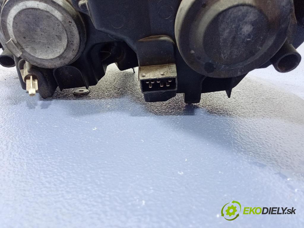 Citroen C4 2005 Reflektor: v pravo: 20-A663