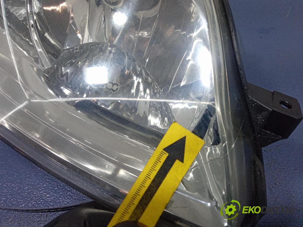 Citroen C4 2005 Reflektor: v pravo: 20-A663