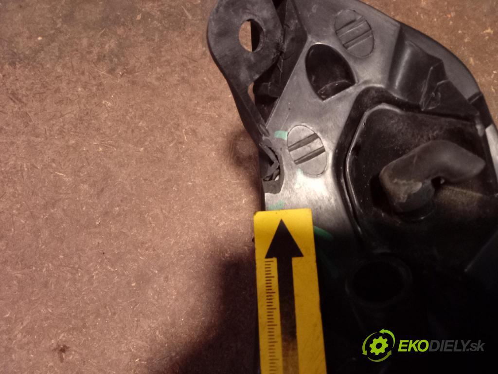 Citroen C4 2005 Reflektor: v pravo: 20-A663