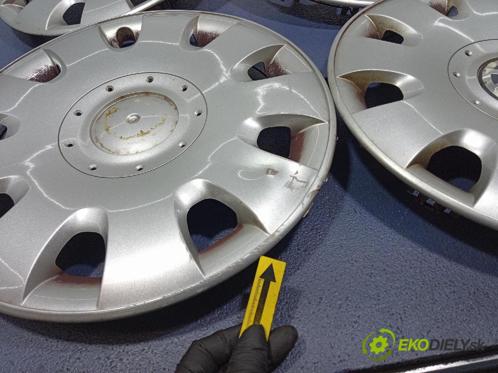 Vw Golf 2004 puklica kola: 1T0601147