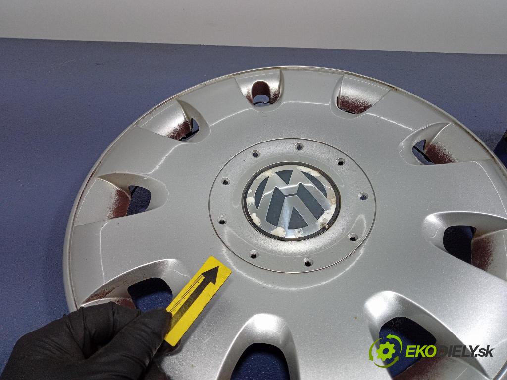 Vw Golf 2004 puklica kola: 1T0601147