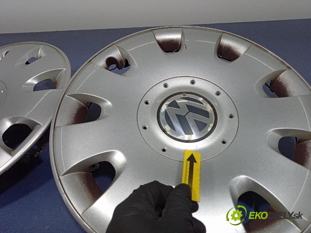 Vw Golf 2004 puklica kola: 1T0601147