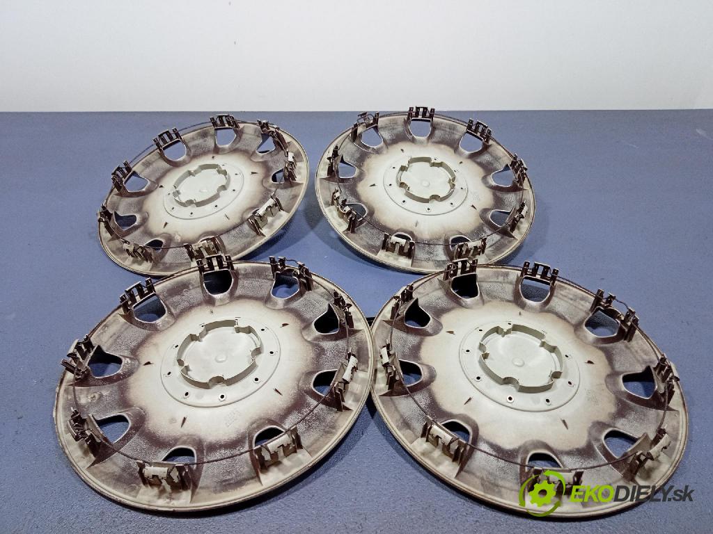 Vw Golf 2004 puklica kola: 1T0601147