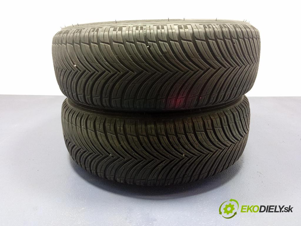 Ford Focus 2007 pneumatiky: Víceúrovňové 3528704452309