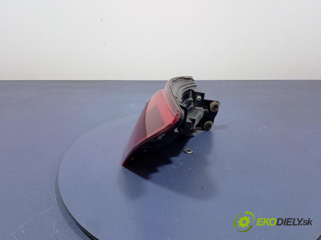 Audi A6 2020 svetlo / reflektor zad Prava: Vonkajsia: 4K5945070