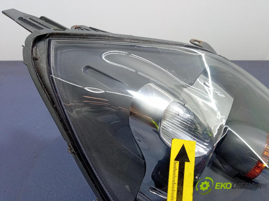 Ford Fiesta 2007 Reflektor: v pravo: 20-A847