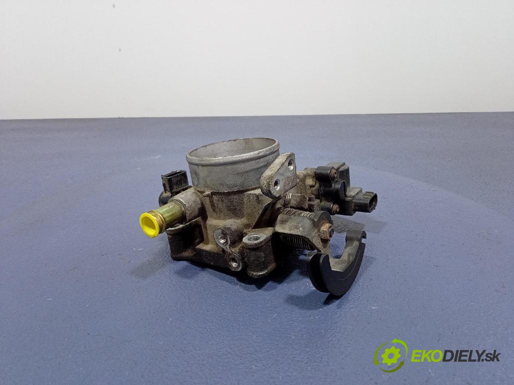 Toyota Avensis 2003 klapka 89452-20130