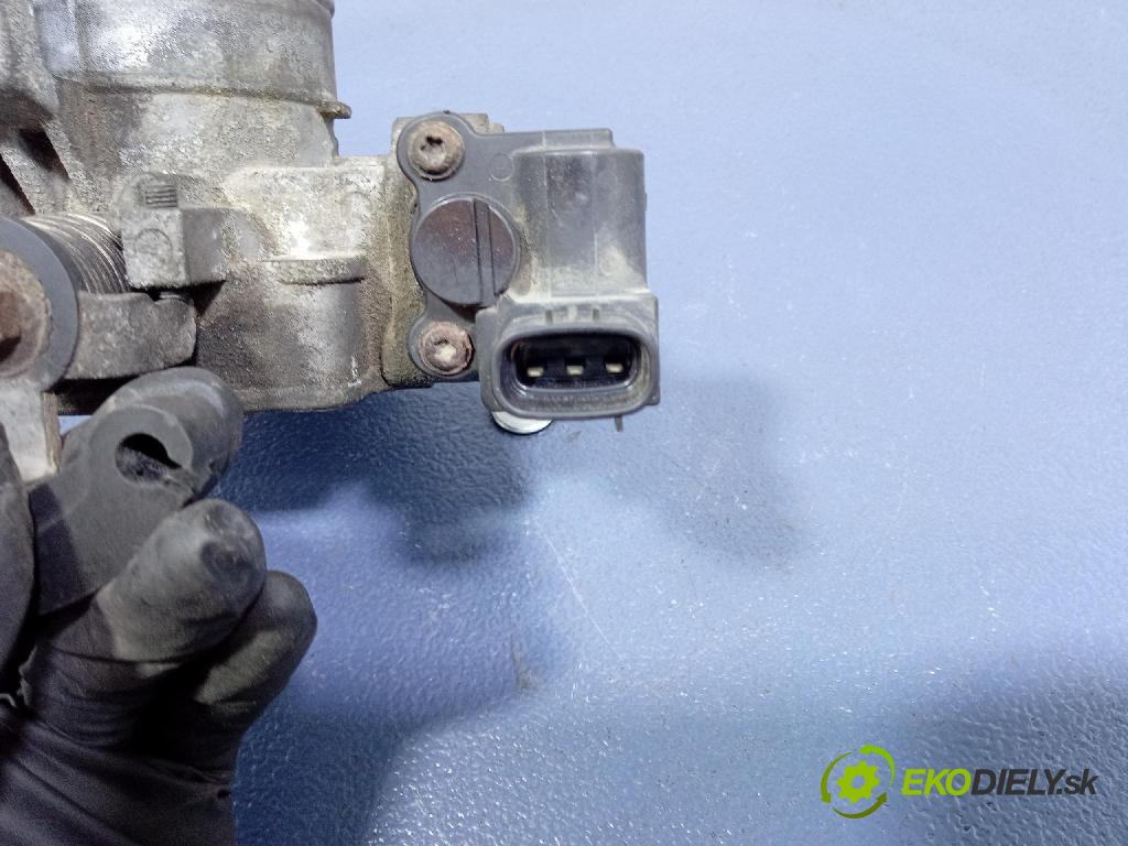 Toyota Avensis 2003 klapka 89452-20130