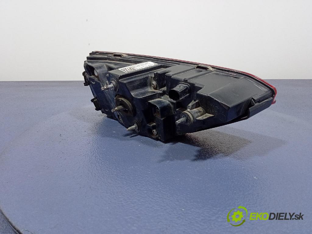 Audi A6 2020 svetlo / reflektor zad Prava: Vnútri: 4K5945076