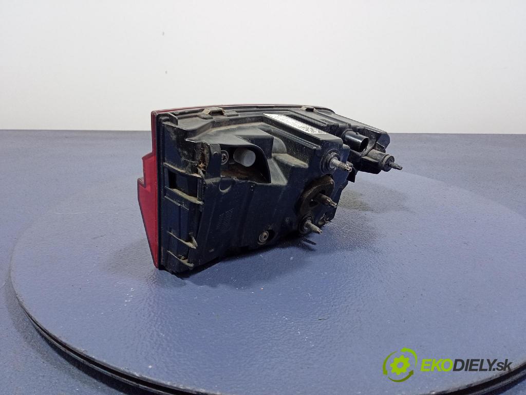 Audi A6 2020 svetlo / reflektor zad Prava: Vnútri: 4K5945076