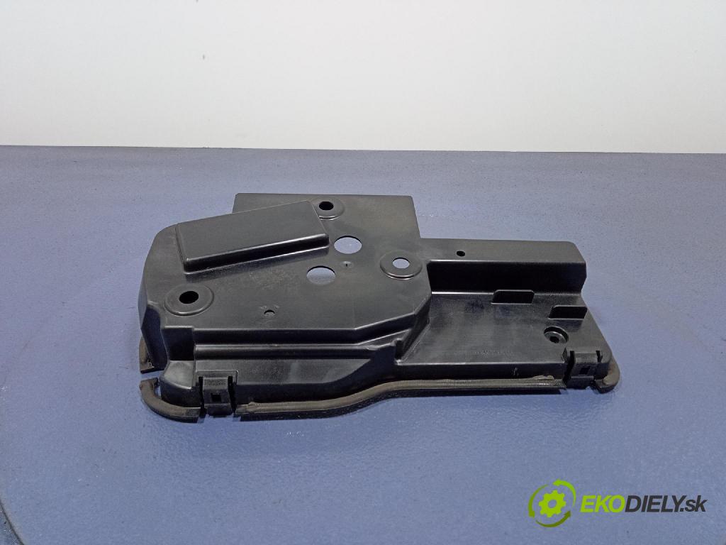 Audi A6 2020 kryt Plast: Interiéry: 4K5827569