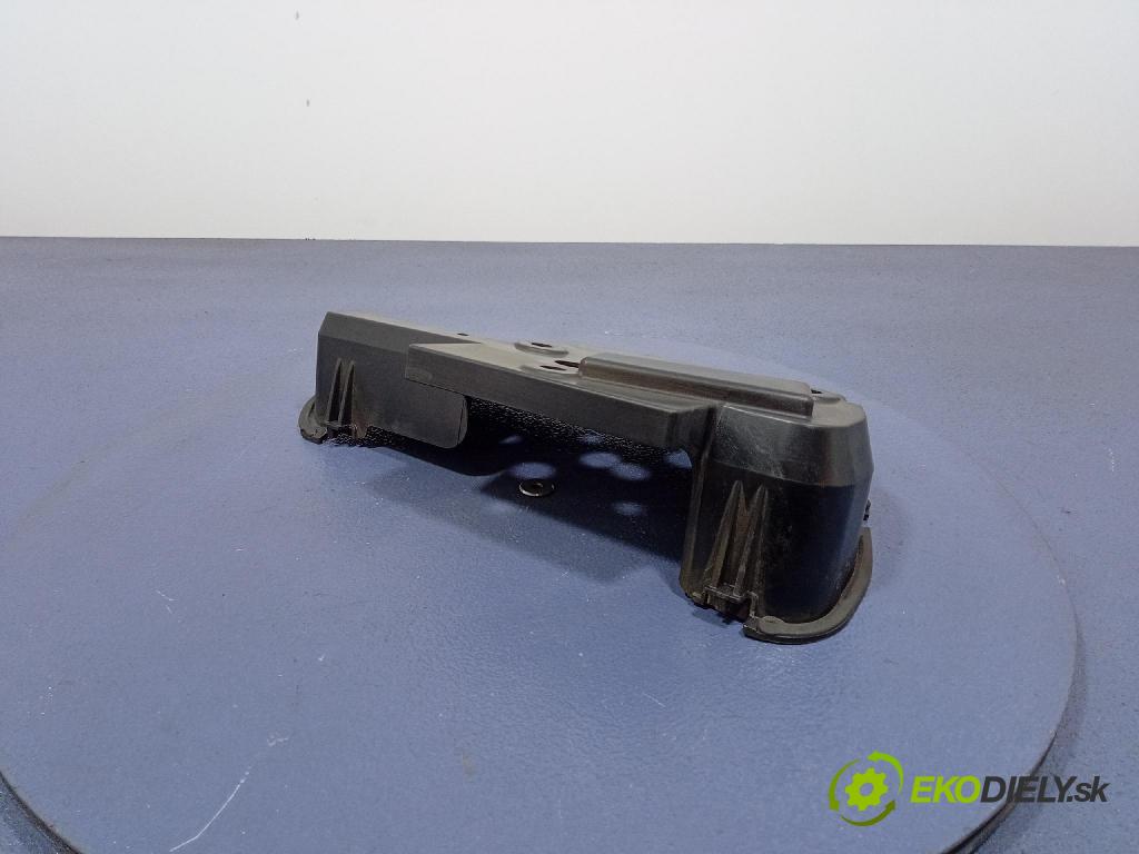 Audi A6 2020 kryt Plast: Interiéry: 4K5827569