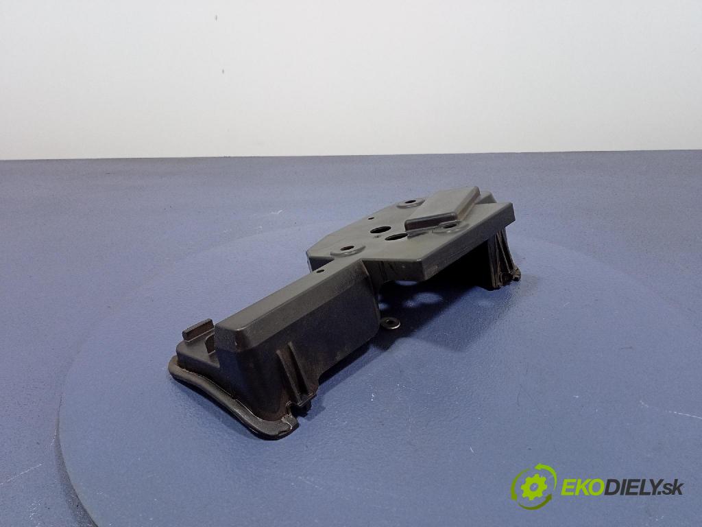 Audi A6 2020 kryt Plast: Interiéry: 4K5827569