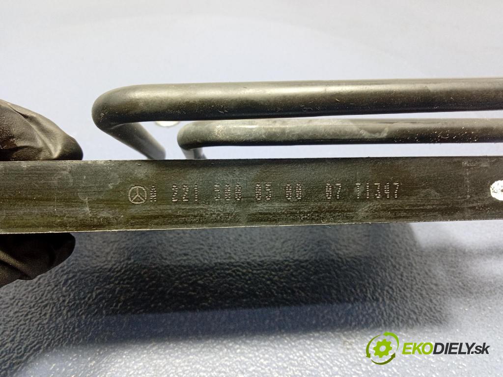 Mercedes CL-Klasa 0 chladič oleja A2215000500