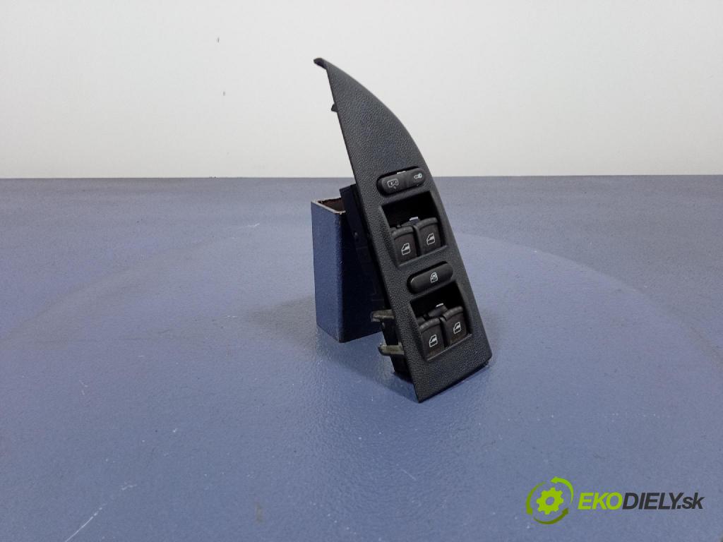 Skoda Fabia 2004 prepínač Okná: