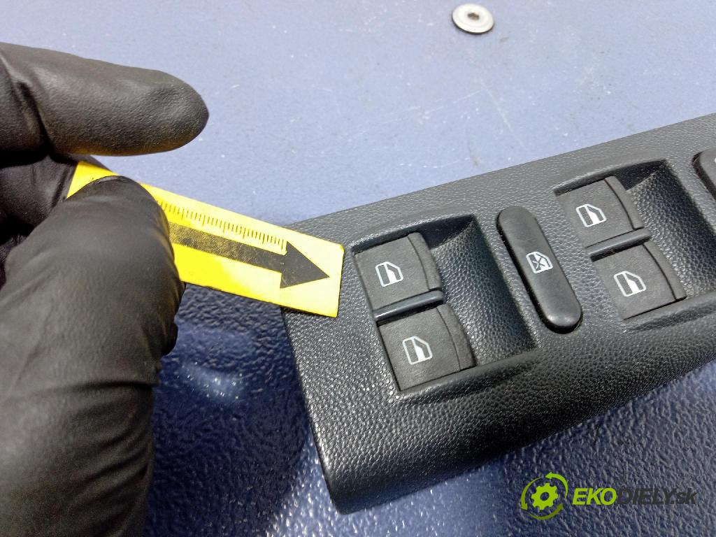 Skoda Fabia 2004 prepínač Okná: