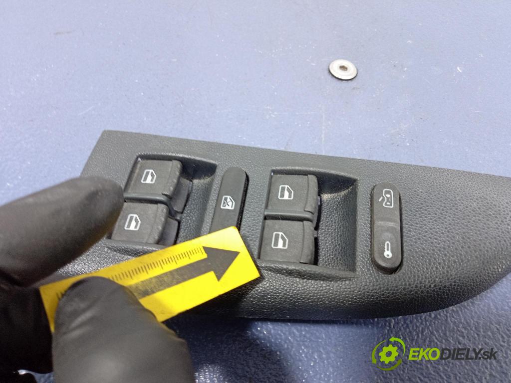 Skoda Fabia 2004 prepínač Okná: 