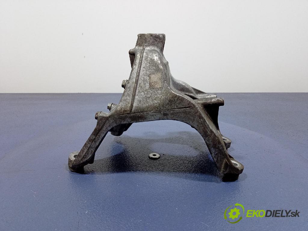 Audi A6 2020 Vankúš/: držiak Motor: 4M0199308AA